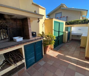 Villa Bifamiliare a Fiumicino in Via Jesolo - Photo 1
