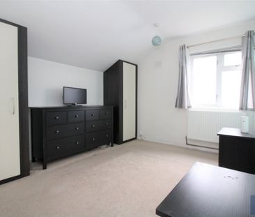 Bedwell Crescent, Stevenage, Hertfordshire - Photo 1