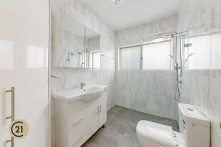 Custom-Built Granny Flat | Perfect Location! - Photo 5