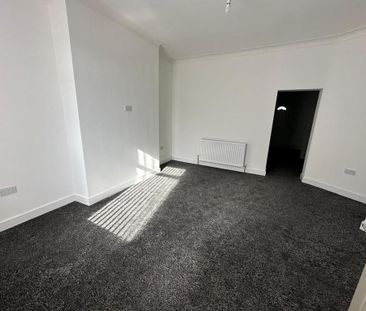 2 bedroom ground floor flat to rent - Photo 1
