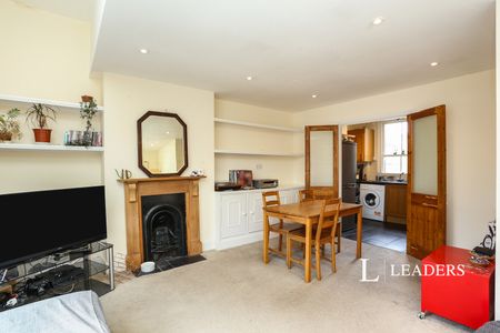 2 bedroom apartment to rent Solon Road, London, SW2 - Photo 5