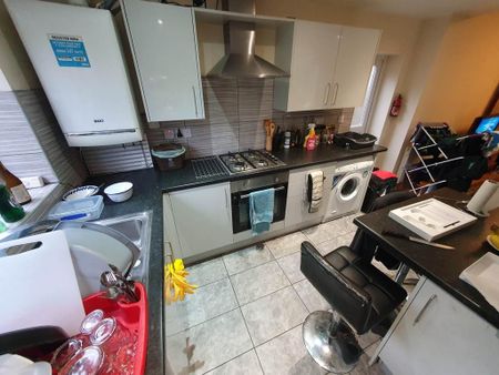 5 bedroom house to rent - Photo 3