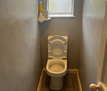 4 Bed Flat, Gainsborough Square, BS7 - Photo 6