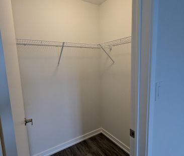 For Lease - 2036 Horace Duncan Crescent, Oshawa, Ontario - Photo 4