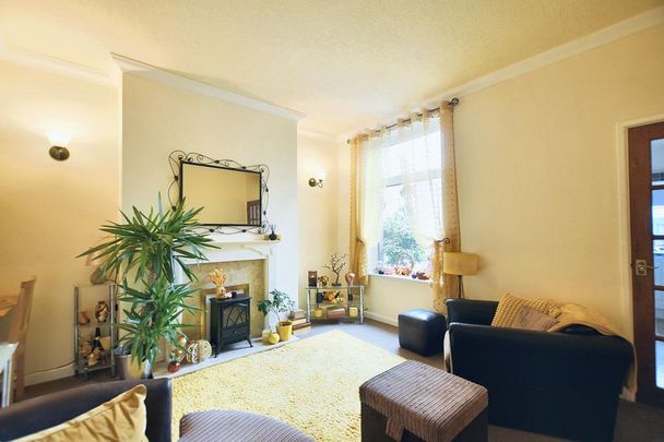 2 bedroom terraced house to rent - Photo 1