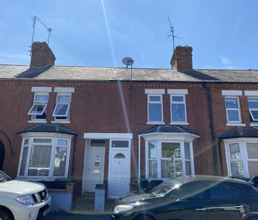 Available 2 Bed House - terraced - Photo 4