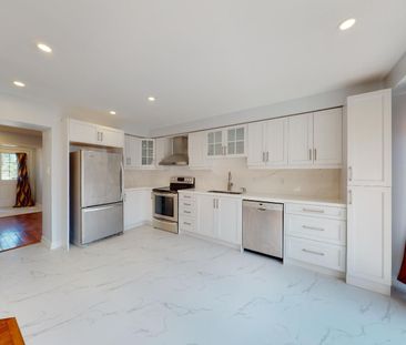 For Lease - 55 Hyacinth Crescent, Toronto, Ontario - Photo 6