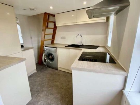 Haynes Road, Westbury, BA13 - Photo 1