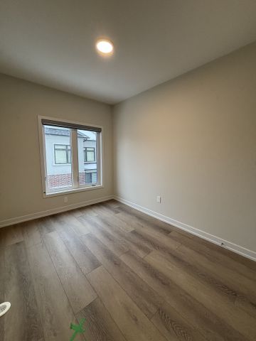 For Lease - 25 Mermot Lane, Richmond Hill, Ontario - Photo 2