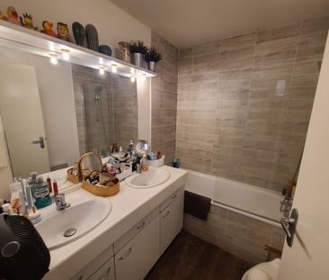 Location Appartement 3 pièces 72m² MARSEILLE 6ème - Photo 6