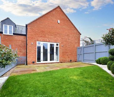 3 bedroom detached house to rent - Photo 4