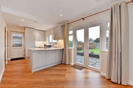 A three bedroom home which has been finished to an exceptionally high standard. - Photo 2