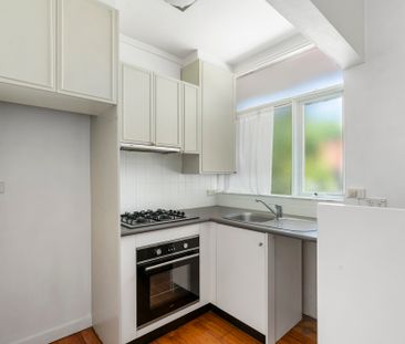 3/282 Barkly Street, Elwood VIC 3184 - Apartment For Rent | Domain - Photo 2