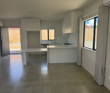 Brand new townhouse close to RoyalOak Mall - Photo 3