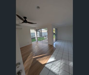 Price reduced! Beautifully renovated home in an ideal location - Photo 6