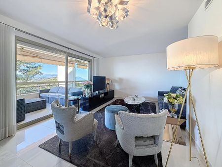 Superbe appartement de 4 pièces rénové avec vue mer - Photo 3