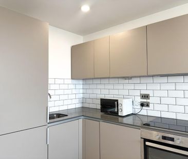 1 bedroom flat to rent - Photo 2
