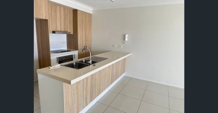 “Southport Broadwater Apartment” - Photo 4