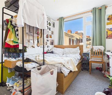 4 bedroom semi-detached house to rent - Photo 1