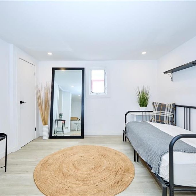 For Lease - 365 Elmwood Avenue, Fort Erie, Ontario - Photo 1