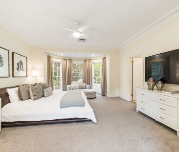 Idyllic Executive Residence in Heart of Pymble with Tennis Court an... - Photo 4