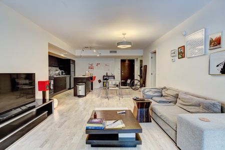 Condo for rent, Montréal (Ville-Marie) - Photo 5