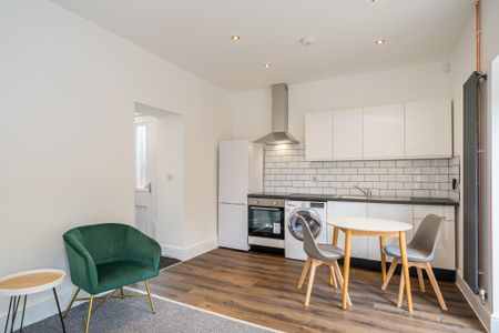 Flat 1A, 16 Clarendon Road, LS2 9NN, Leeds - Photo 2