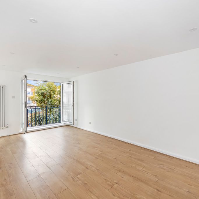 Hamilton Court, Brighton Marina Village - Photo 1