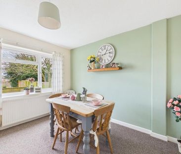 3 bedroom semi-detached house to rent - Photo 2