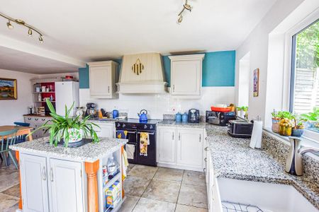 2 bedroom property to rent - Photo 5