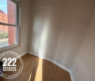 High Street - Golborne - WA3 - Photo 5