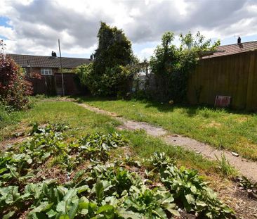 3 bedroom terraced house to rent - Photo 3