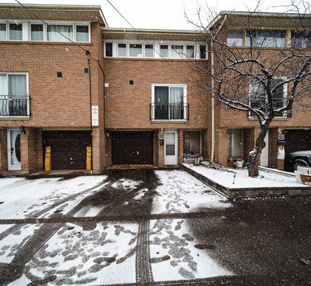 For Lease - 26 Enclave Mews, Toronto, Ontario - Photo 4