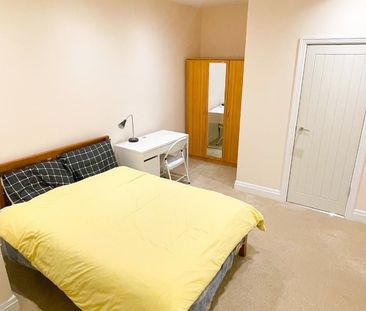 Room in a Shared House, Westbury Terrace, E7 - Photo 6