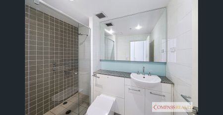 1-bedroom modern apartment located in the ever-popular "Verge" building - Photo 5