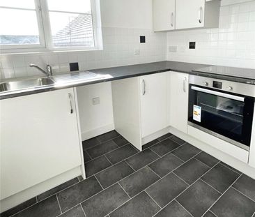 Hickory Close, Walsgrave, Coventry, West Midlands, CV2 - Photo 3