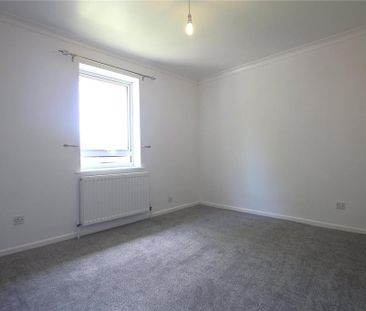 2 bedroom semi-detached house to rent - Photo 3
