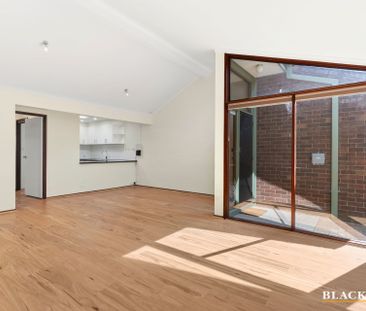 13/5 Lane-Poole Place, Yarralumla ACT 2600 - House For Rent | Domain - Photo 6