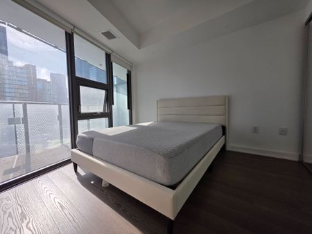 For Lease - 11 Wellesley Street Unit# 1004, Toronto, Ontario - Photo 5