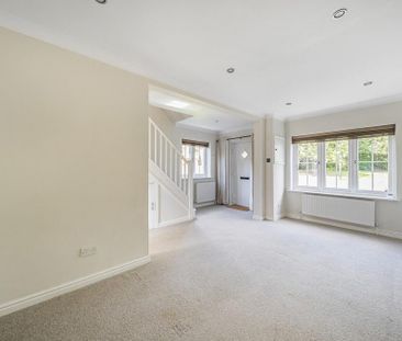 2 bedroom end of terrace house to rent - Photo 3