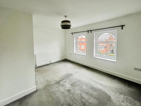 2 bedroom end of terrace house to rent - Photo 5