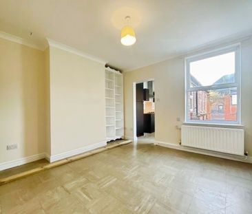 3 bedroom Mid Terraced House to let - Photo 1