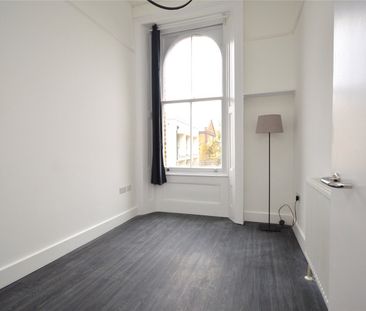 3 Bed Flat, Cargreen Road, SE25 - Photo 6