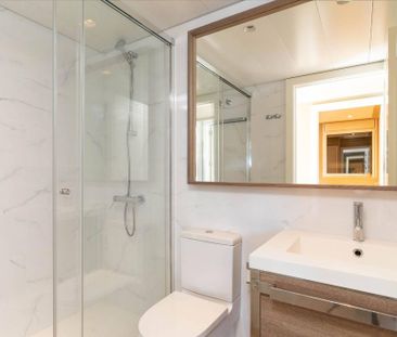 4 room luxury Flat for rent in Sabadell, Catalonia - Photo 2