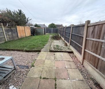 3 bedroom semi-detached house to rent - Photo 2