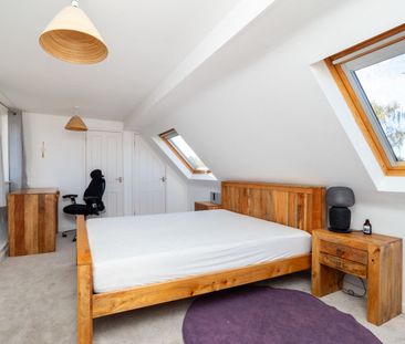 The Dene, Cheam, SM2 - Photo 6