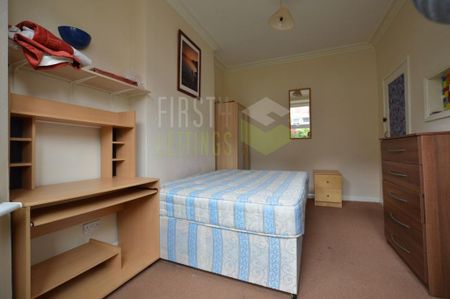 4 bedroom terraced house to rent - Photo 5