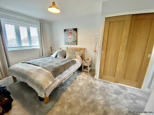 4 bedroom property to rent in Somerton - Photo 1