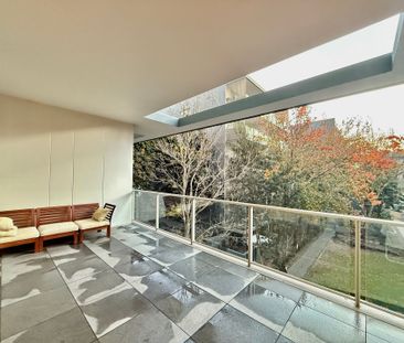 Spacious & Fully Furnished 2-Bedroom Apartment in the Heart of Rhodes - Photo 6