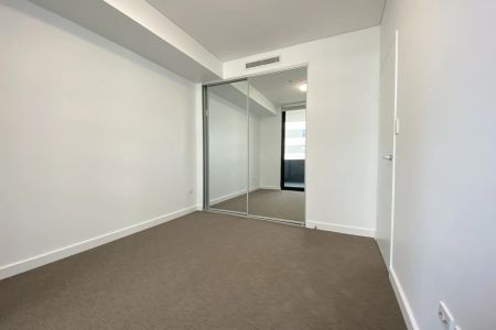 One Ultra Modern Apartment In Wolli Creek - Photo 2